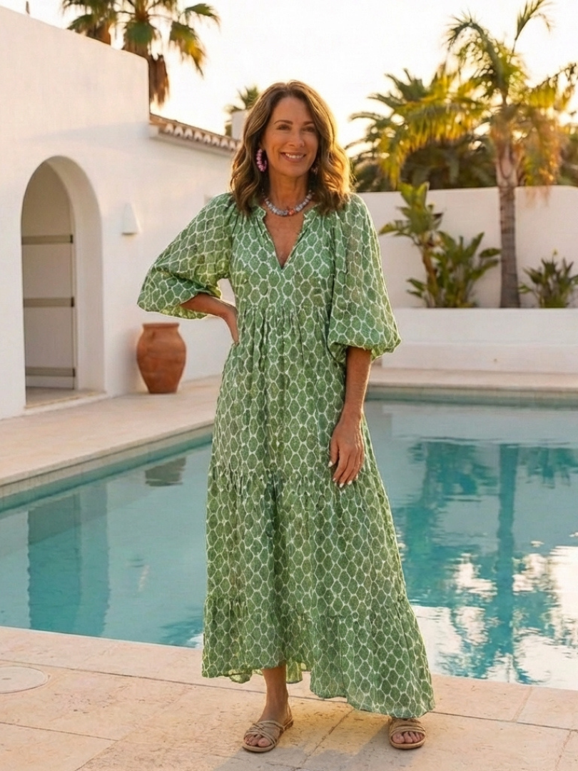 Brindley London | Three Quarter Sleeve V Neck Patterned Midi Dress